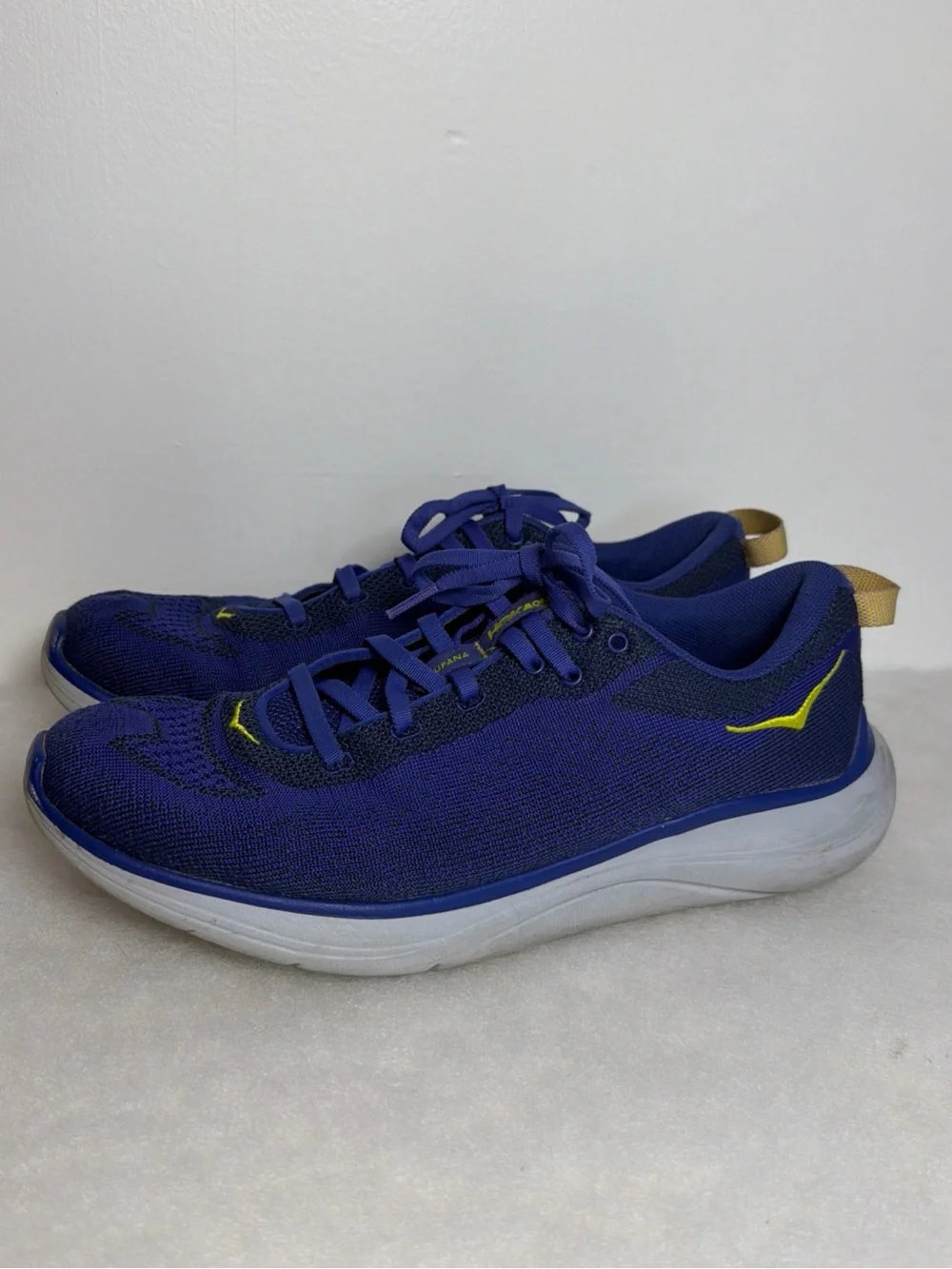 Hoka product pair